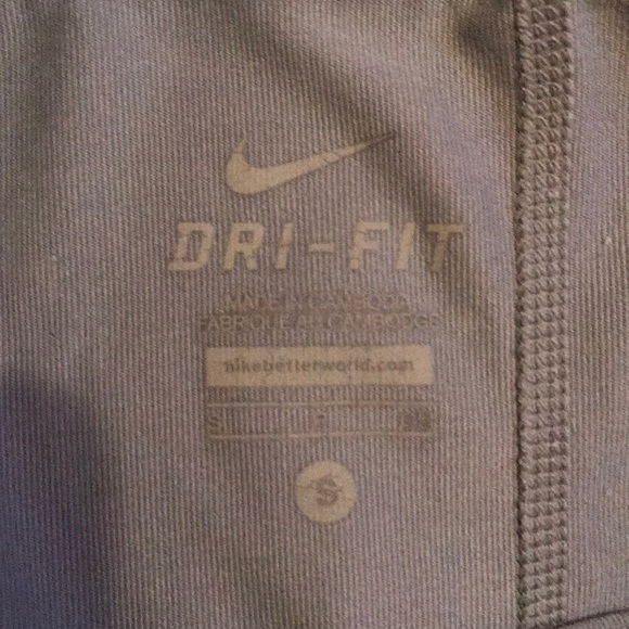 Grey Nike tennis skirt - Picture 5 of 5